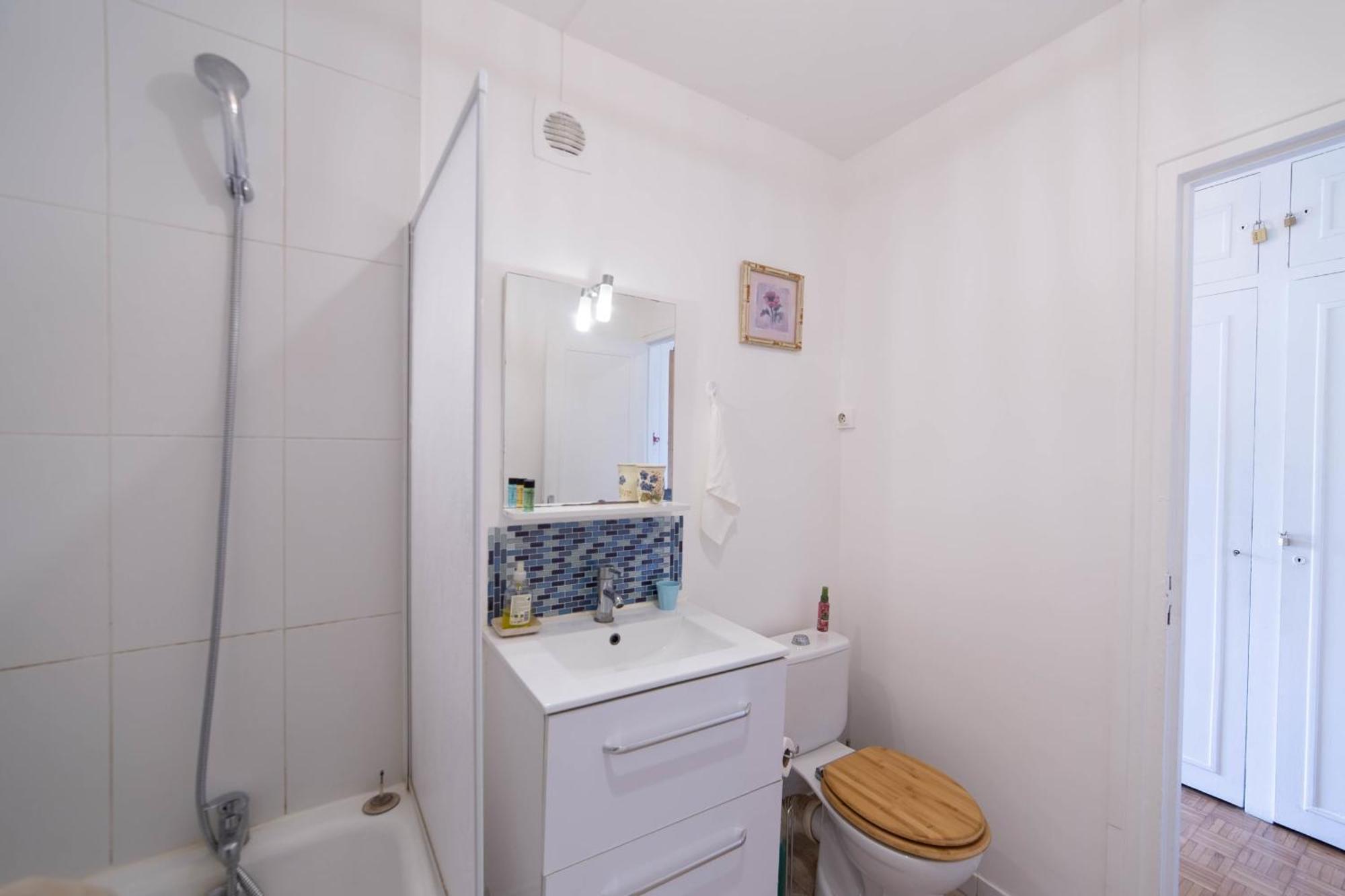 - Le Nid - 25min Paris Apartment Romainville