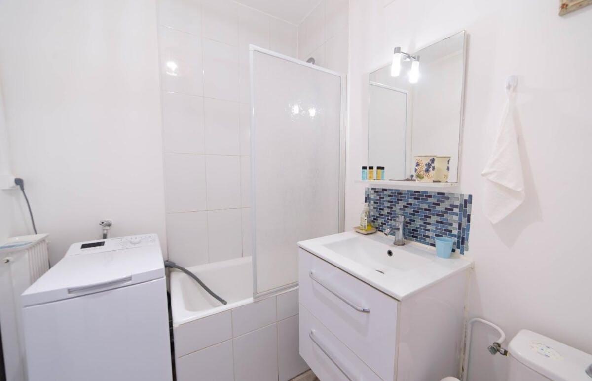 - Le Nid - 25min Paris Apartment Romainville